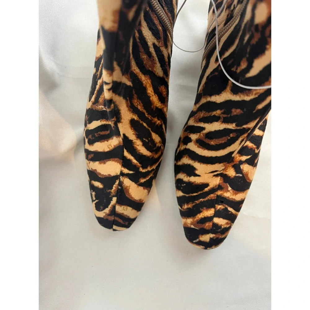 A New Day Womens Tiger Stripe‎ Animal Print Ankle Boots Memory Foam Size 6 NEW